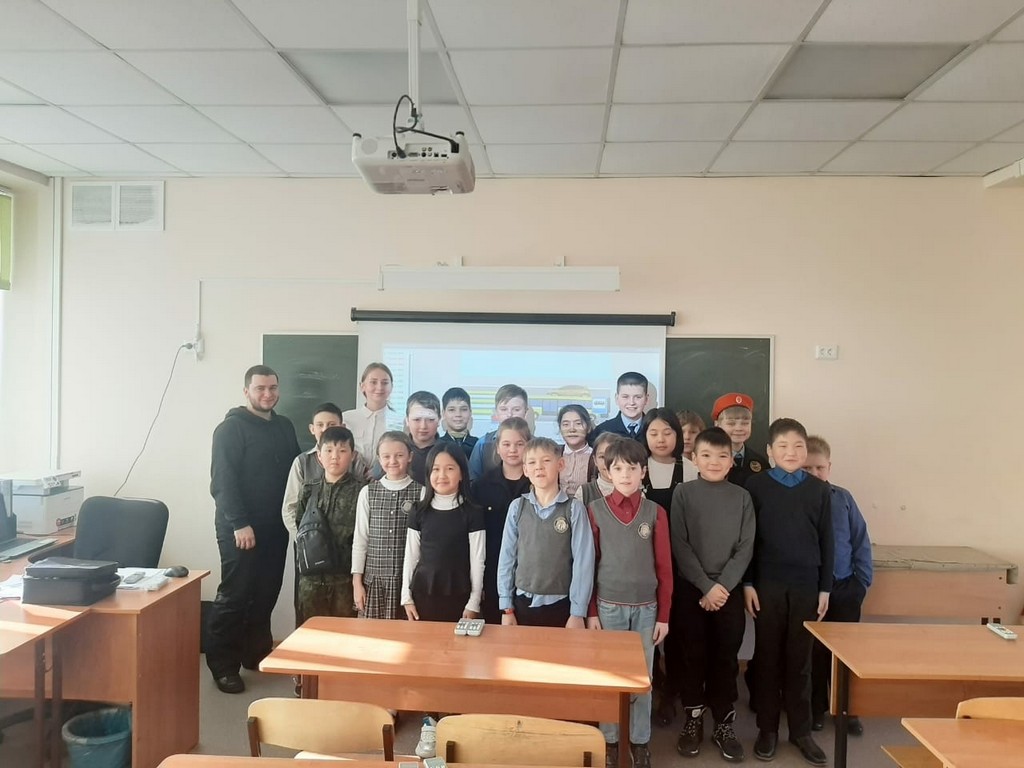 Детский автогородок посетил школы Первомайского и Дзержинского района